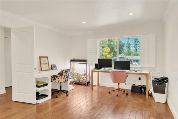 Home Office, Interior, Recessed Lighting, Wood Texture Flooring
