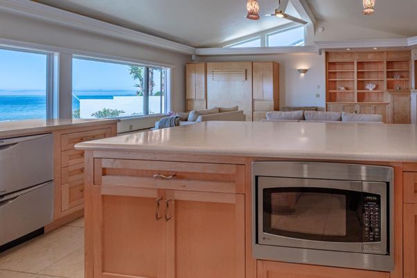 Interior, Kitchen, Living room, Stainless Steel Appliances, Water