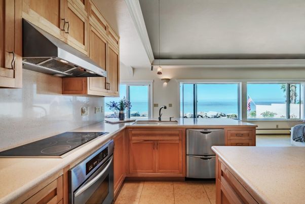 Interior, Kitchen, Stainless Steel Appliances, Water