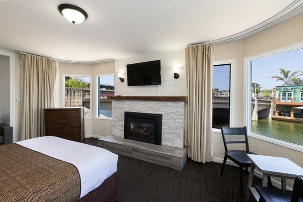 Bedroom, Fireplace, Interior, Water
