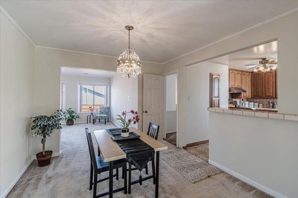 Chandelier, Dining room, Interior, Kitchen