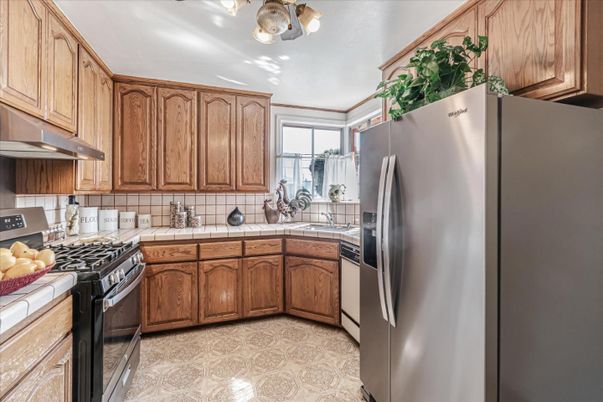 Interior, Kitchen, Tile Countertops
