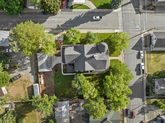 Exterior, Drone