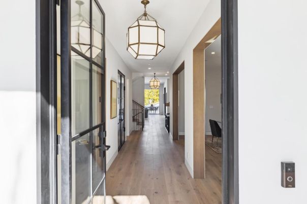Interior, Pendant Lights, Recessed Lighting, Wood Texture Flooring