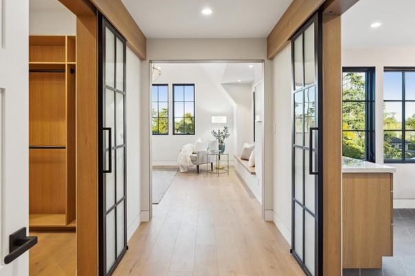 Interior, Recessed Lighting, Wood Texture Flooring