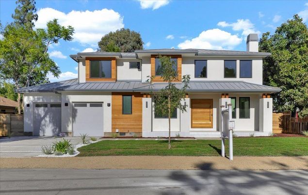 Attached, Exterior, Facade, Modern