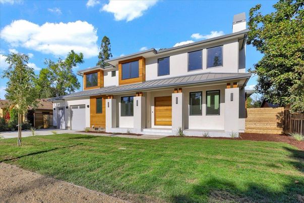 Attached, Exterior, Facade, Modern