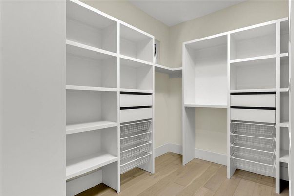 Interior, Walk-in Closets, Wood Texture Flooring