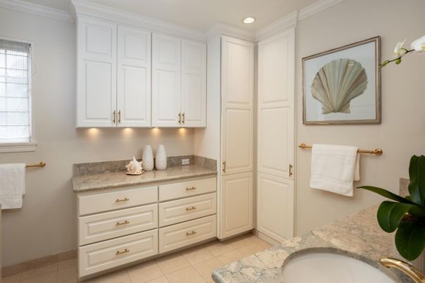 Bathroom, Interior, Recessed Lighting