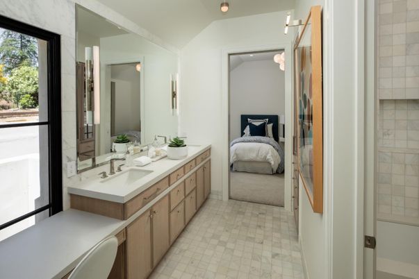 Bathroom, Bedroom, Dual Sink Vanities, Interior