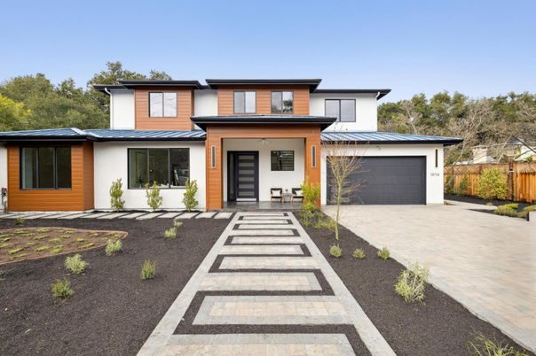 Attached, Exterior, Facade, Modern