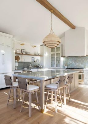 Chandelier, Dining room, Interior, Kitchen, Pendant Lights, Wooden Beams, Wood Texture Flooring