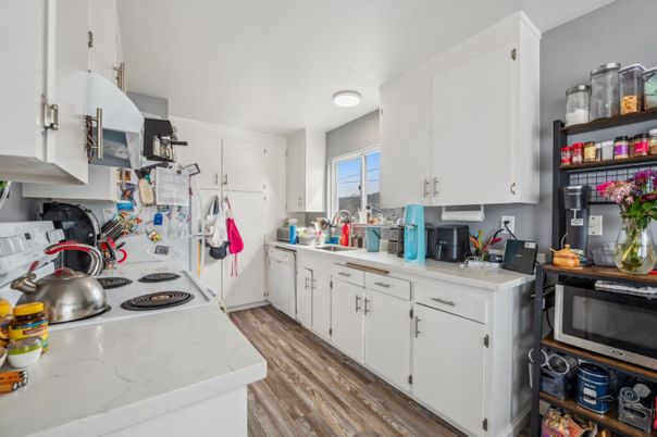Interior, Kitchen, Wood Texture Flooring