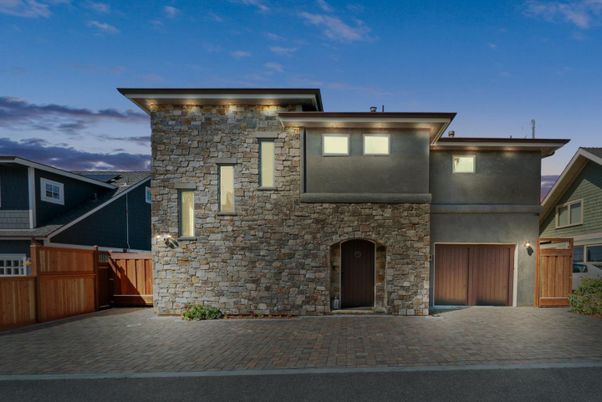 Attached, Exterior, Facade, Modern