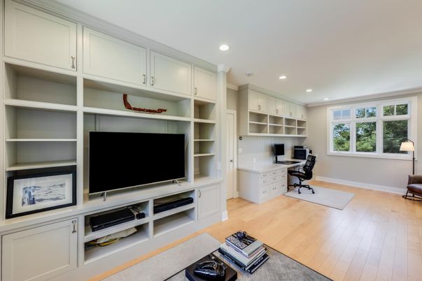 Home Office, Interior, Recessed Lighting, Wood Texture Flooring