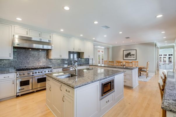 Dining room, Interior, Kitchen, Recessed Lighting, Stainless Steel Appliances, Wood Texture Flooring