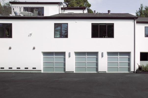 Attached, Exterior, Facade, Modern