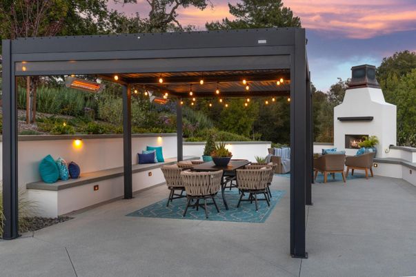 Exterior, Fireplace