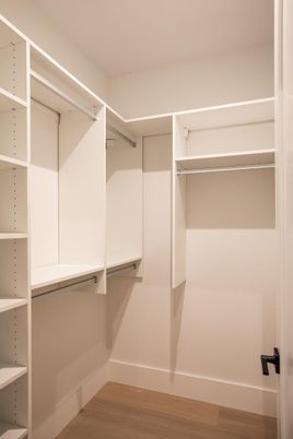 Interior, Walk-in Closets, Wood Texture Flooring