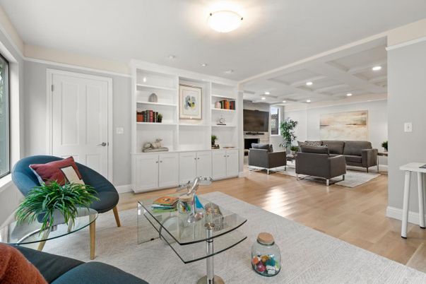 Interior, Living room, Recessed Lighting, Wood Texture Flooring