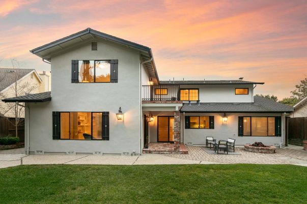 Backyard, Exterior, Facade, Modern
