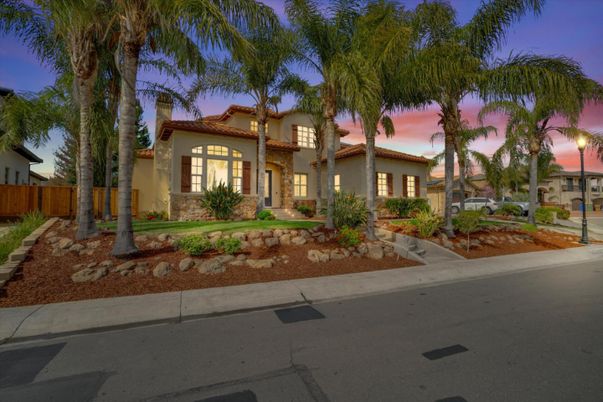 Exterior, Facade, Spanish Mediterranean
