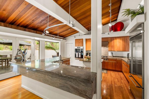 Dining room, Interior, Kitchen, Pendant Lights, Stainless Steel Appliances, Wooden Beams, Wooden Ceilings, Wood Texture Flooring