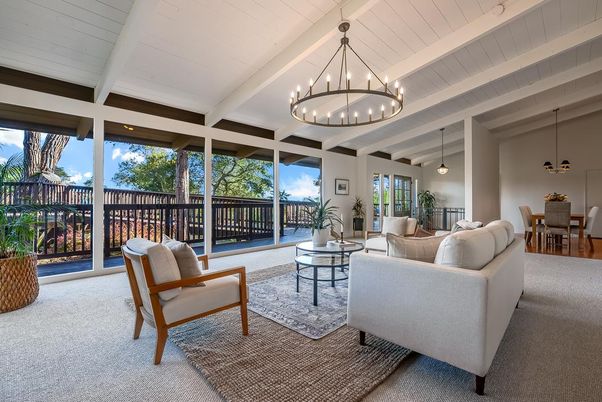 Chandelier, Dining room, Interior, Living room, Pendant Lights