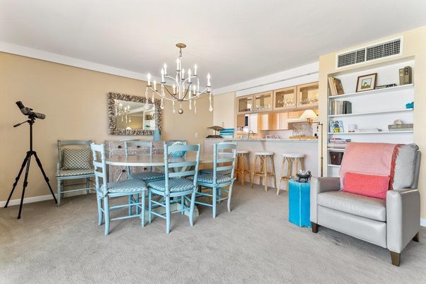 Chandelier, Dining room, Interior, Kitchen