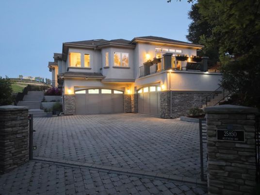 Attached, Exterior, Facade, Modern