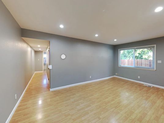 Empty room, Interior, Recessed Lighting, Wood Texture Flooring