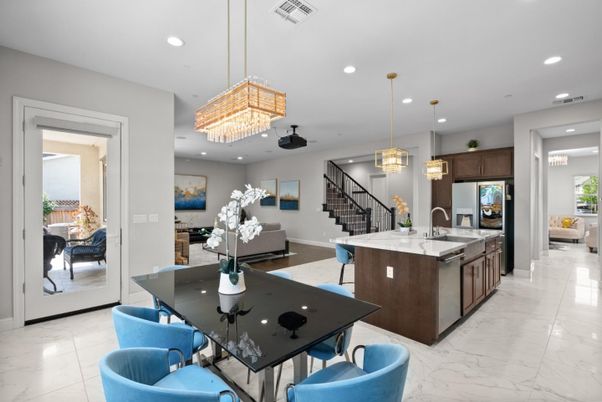 Chandelier, Dining room, Interior, Kitchen, Marble, Pendant Lights, Recessed Lighting