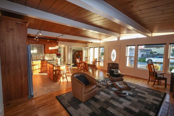 Dining room, Interior, Kitchen, Pendant Lights, Wooden Ceilings, Wood Texture Flooring