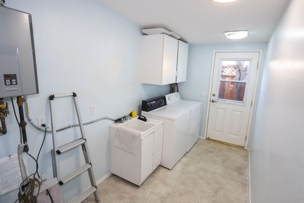 Interior, Washer