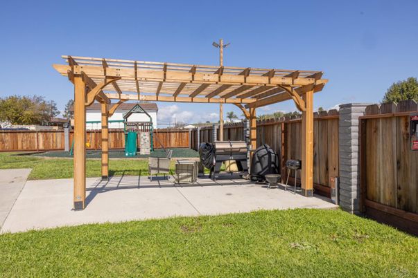 Backyard, Exterior, Playground