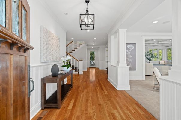 Interior, Pendant Lights, Recessed Lighting, Wood Texture Flooring