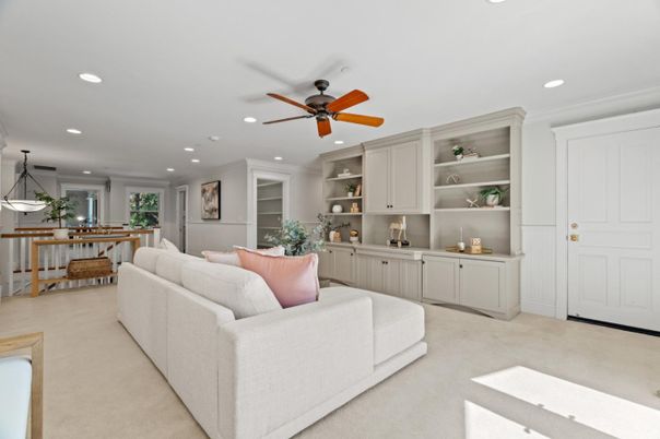 Interior, Living room, Pendant Lights, Recessed Lighting