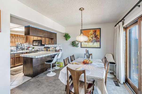 Dining room, Interior, Kitchen, Pendant Lights, Tile Countertops