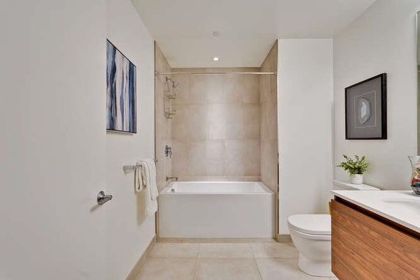 Bathroom, Interior, Recessed Lighting