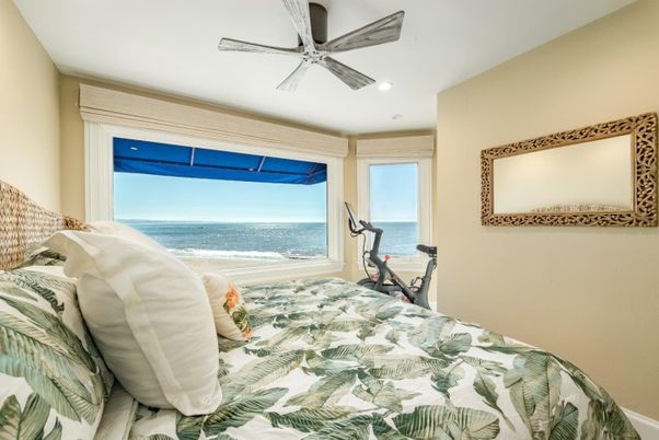 Bedroom, Fitness Equipment, Interior, Recessed Lighting, Water