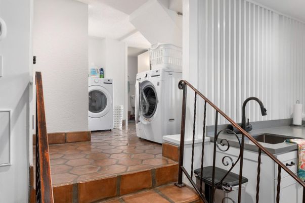 Interior, Utility Closets, Washer