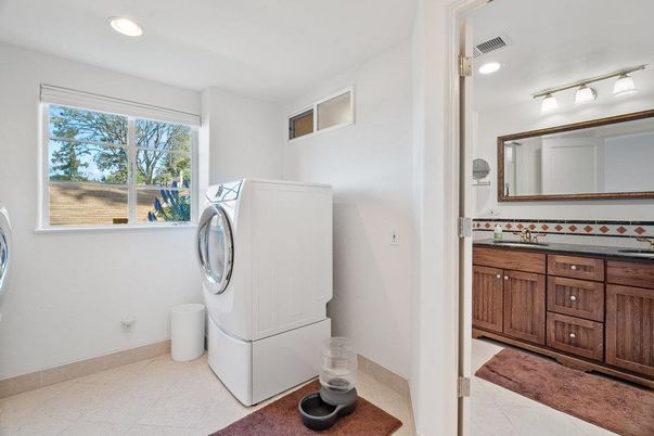 Interior, Recessed Lighting, Washer