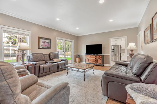 Interior, Living room, Recessed Lighting, Wood Texture Flooring