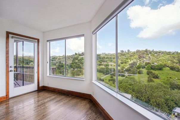 Empty room, Interior, Sun Room, Wood Texture Flooring