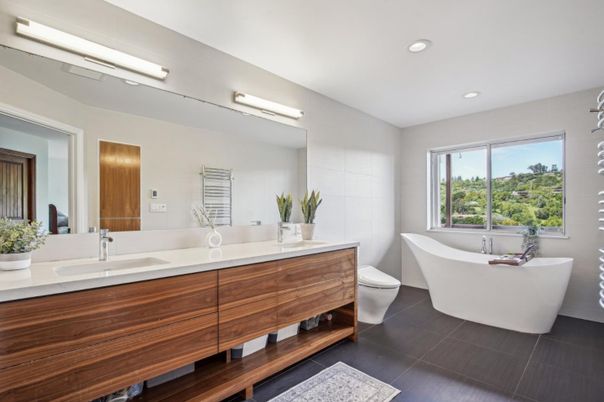 Bathroom, Dual Sink Vanities, Free Standing Baths, Interior, Recessed Lighting