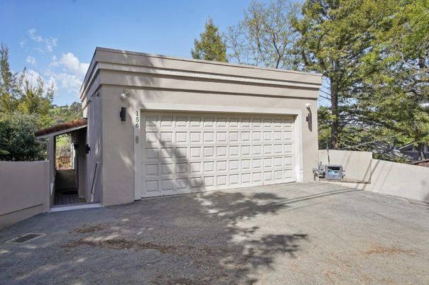 Detached Garage, Exterior