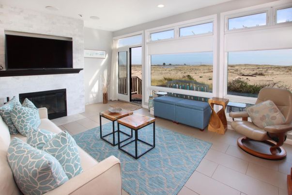 Fireplace, Interior, Living room, Recessed Lighting