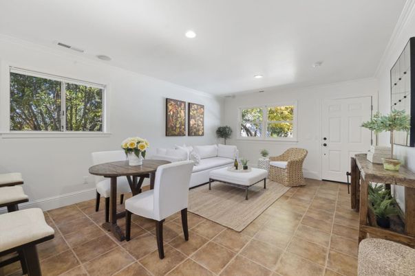 Dining room, Interior, Living room, Recessed Lighting