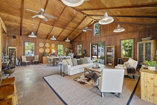 Dining room, Interior, Living room, Pendant Lights, Wooden Beams, Wooden Ceilings, Wooden Walls