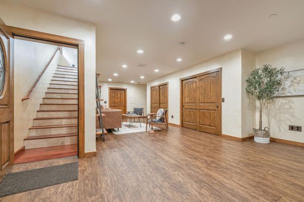 Interior, Recessed Lighting, Wood Texture Flooring